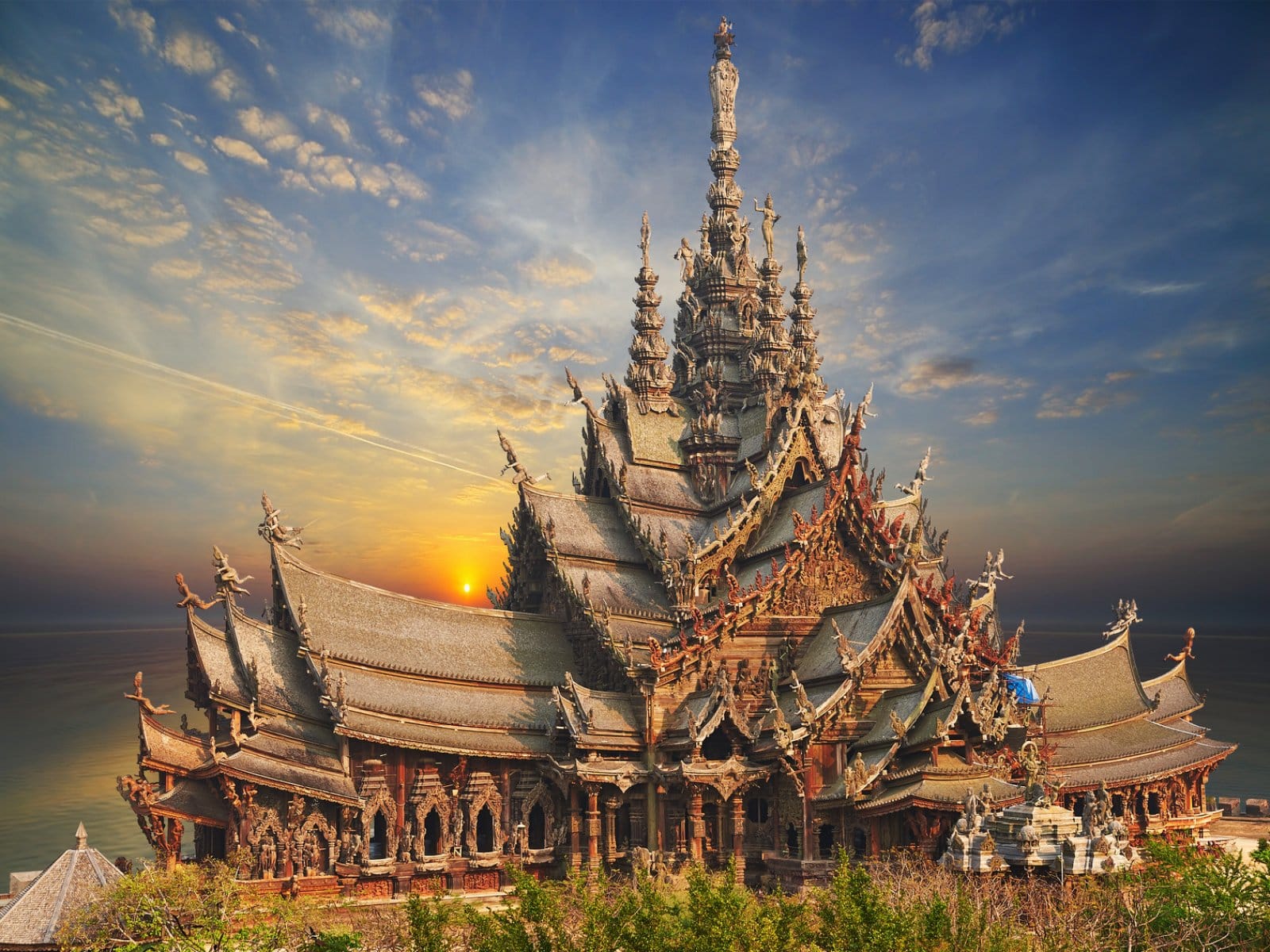 Pattaya Sanctuary of Truth Wood Carving Model with Private Transfers (Enroute)