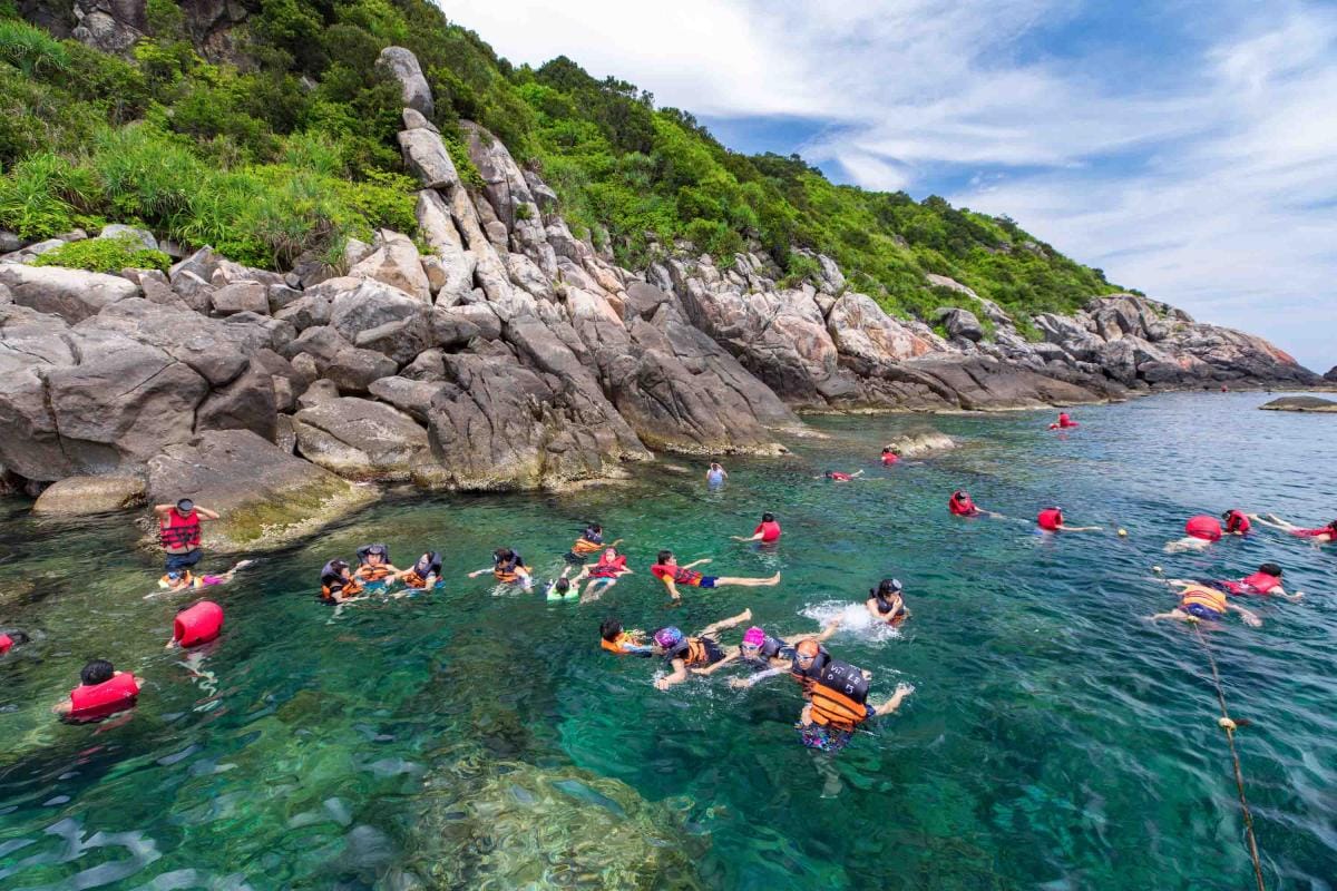 Danang – Cham Island Sightseeing And Snorkeling Private