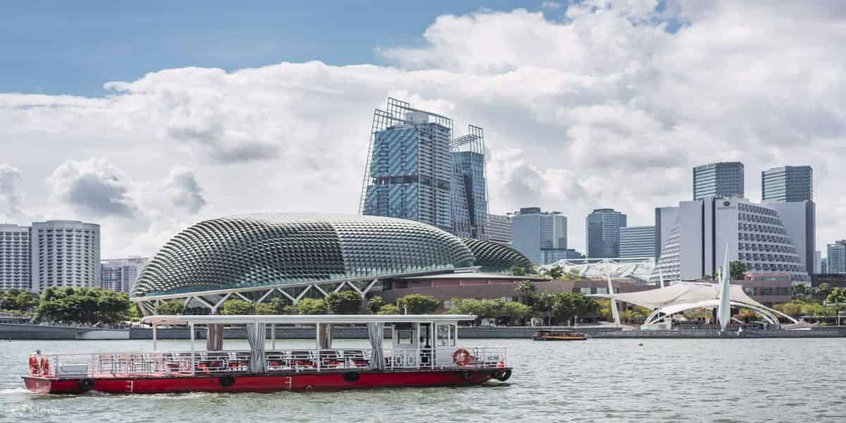 River Wonders with ARQ Boat Ride and Night Safari with tram on shared Basis