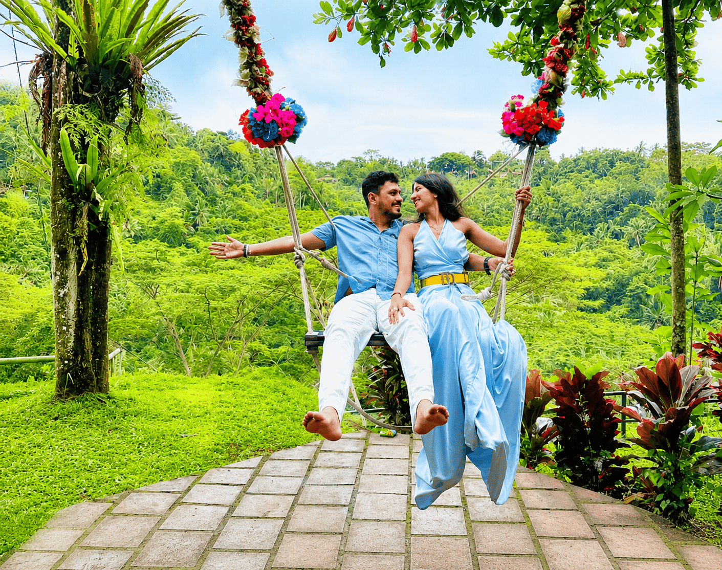 Tirta Empul, Tegallalang Rice Terrace & Ulu Petanu Waterfall Tour with Cooking Class and Swing