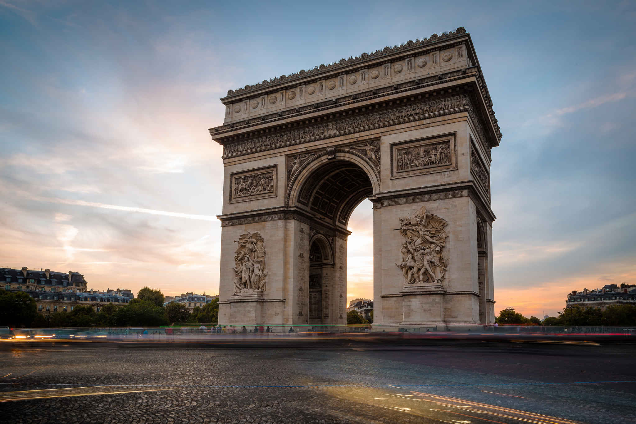 Skip the Line: Arc de Triomphe Including Terrace Access