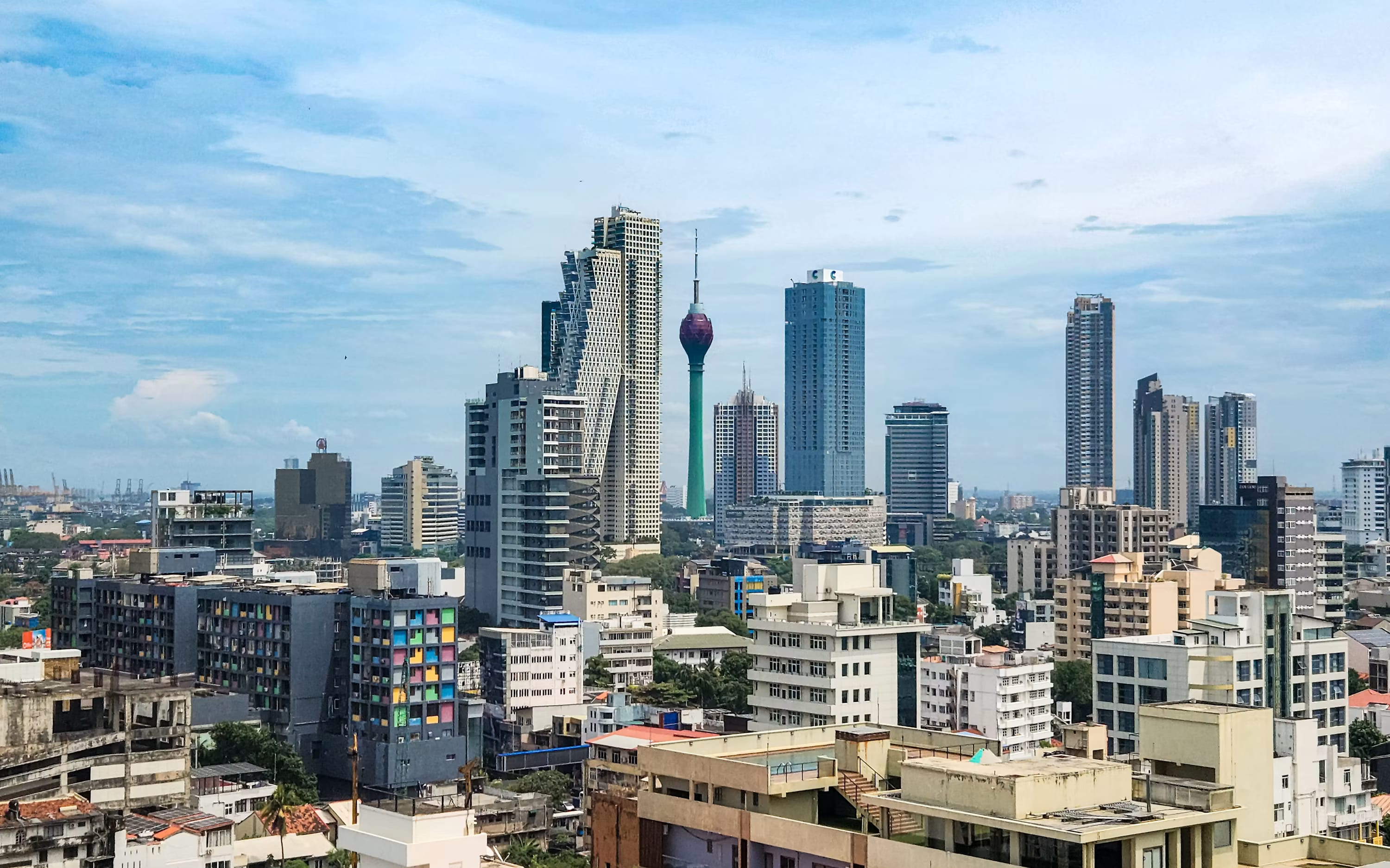 Discover Colombo City Highlights Tour – Galle Face Green, National Museum, Fort District and Independence Square