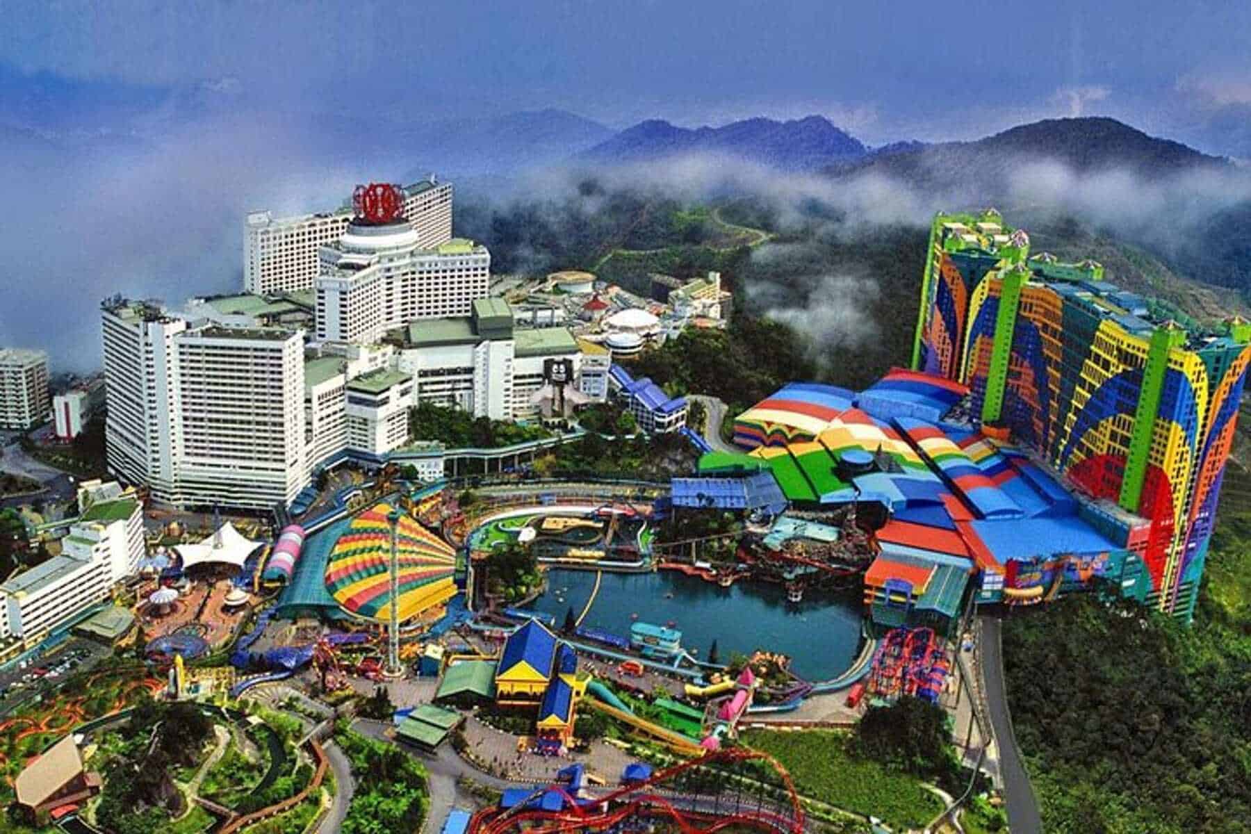 Return Transfers to Genting Highlands with 02 ways genting cable car rides + Complimentary enroute 30mins photostop at Batu Cave 