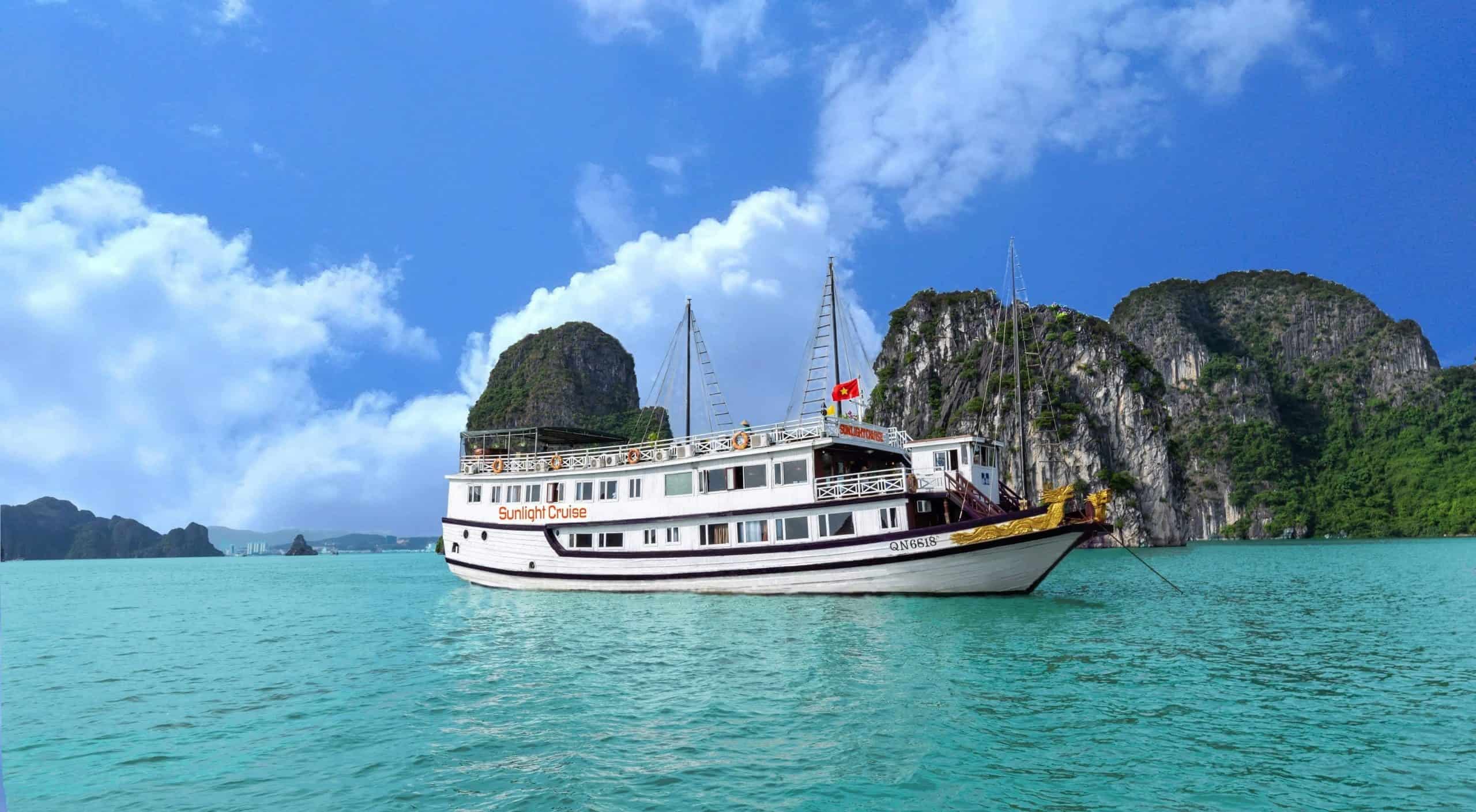 Hanoi - Halong - Full Day 4 Star Sonata Cruise with Kayaking (Shared VIP Dcar / Limousine and Shared Cruise)
