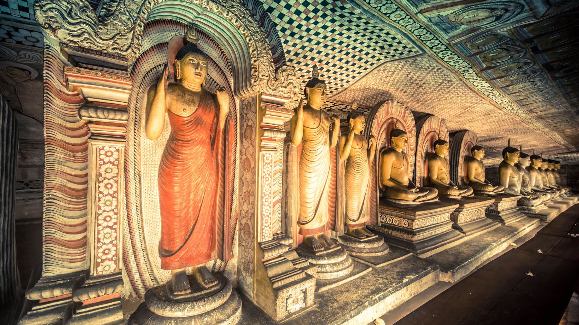 Dambulla and Sigiriya Cultural Day Tour, Dambulla Cave Temple and Sigiriya Rock Fortress (Only on arrival and departure day)