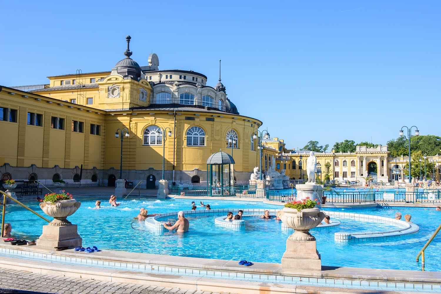 Private Entrance to Széchenyi Spa in Budapest with Optional Massage