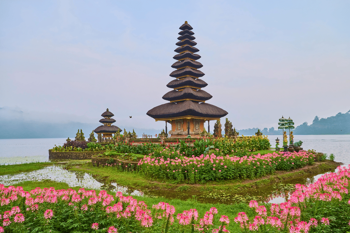 Ulun Danu Beratan Temple & Tanah Lot Guided Bali Tour with Private Transfers