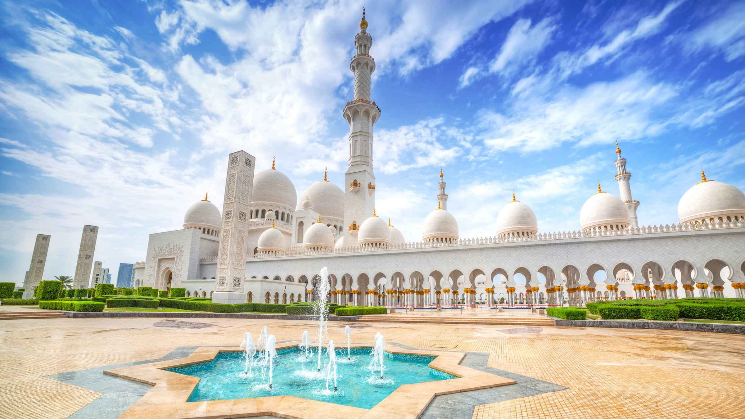 Dubai to Abu Dhabi Private Transfer with BAPS Temple