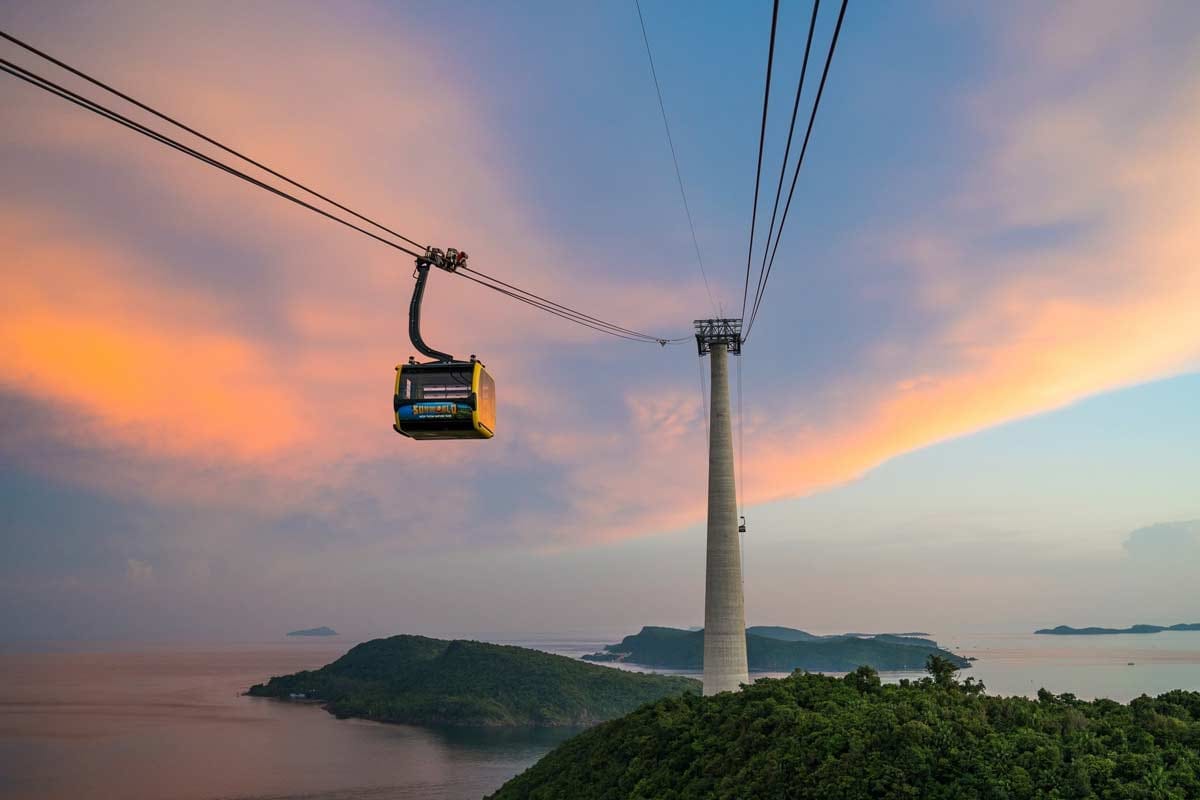 TWO - WAY CABLE CAR and Aquatopia Water Park - Shared Transfers