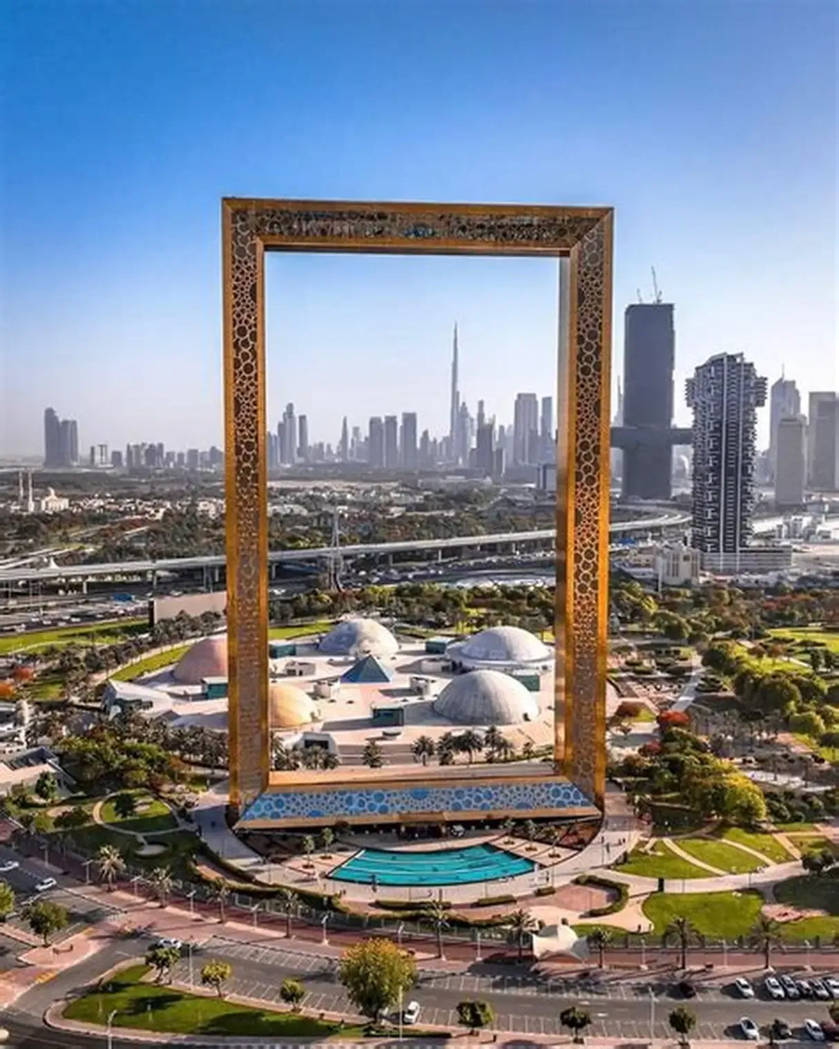 Combo - Dubai Frame and Ski Dubai With Private Transfers