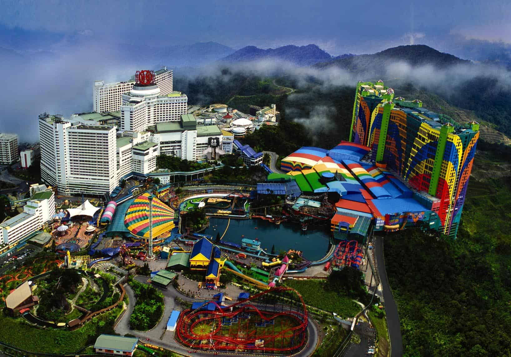 Genting highlands tour enroute Batu caves with two way cable car on shared transfers