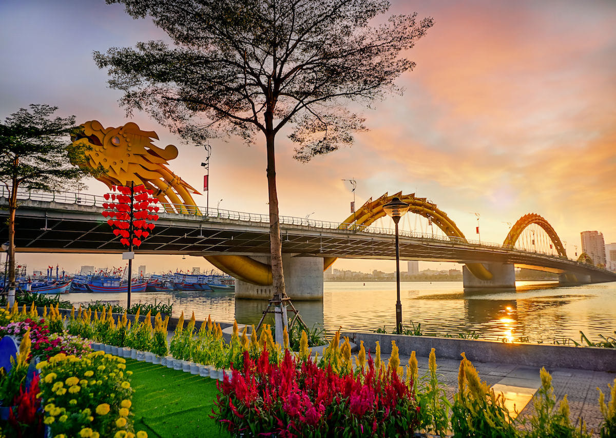 Da Nang Half-Day Car at Disposal (4 Hours)