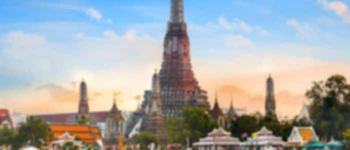 Bangkok - Visit to Wat Arun with private transfers