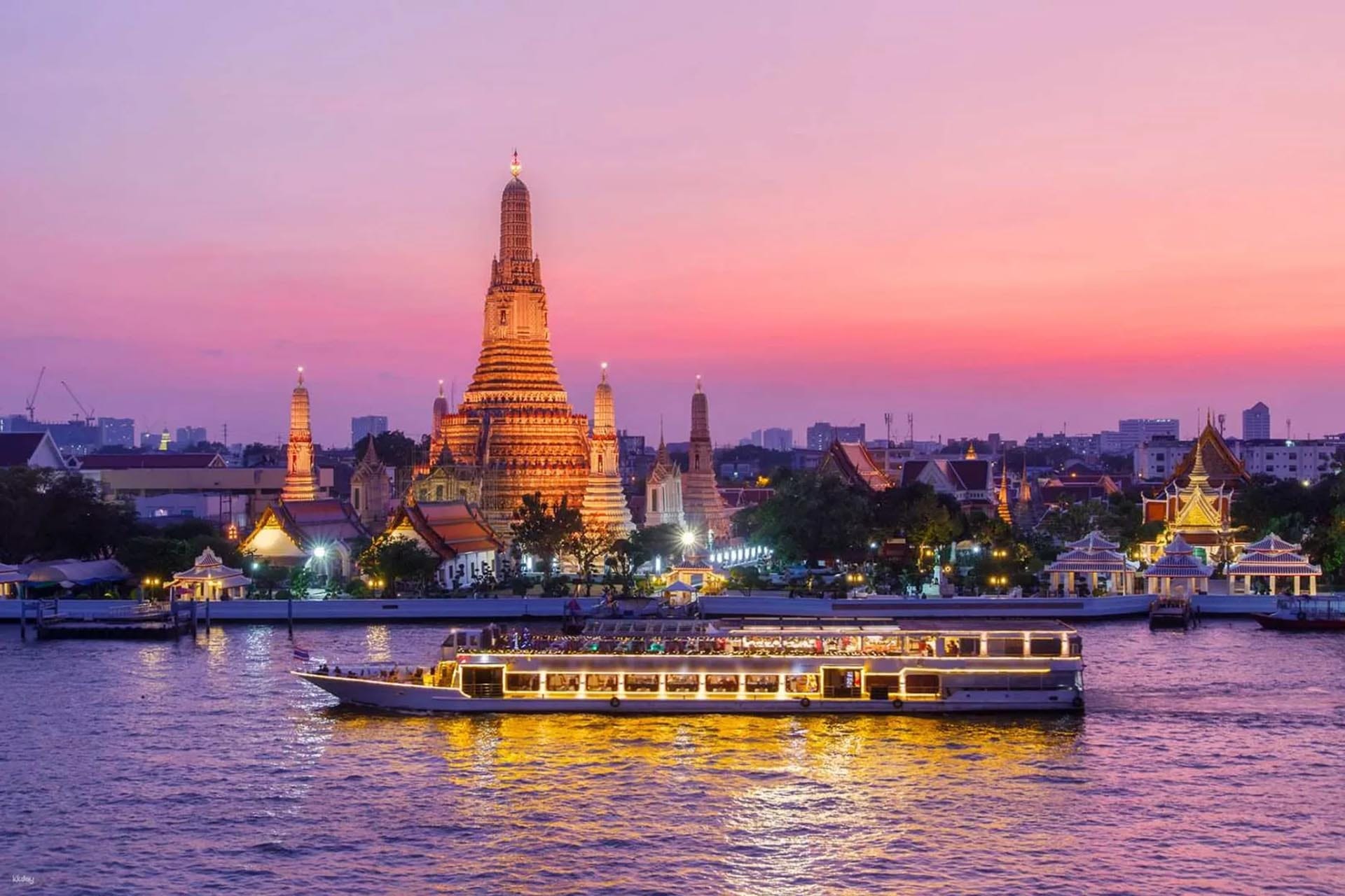 Bangkok - Dinner Cruise - Chao Phraya Cruise with Private Transfers