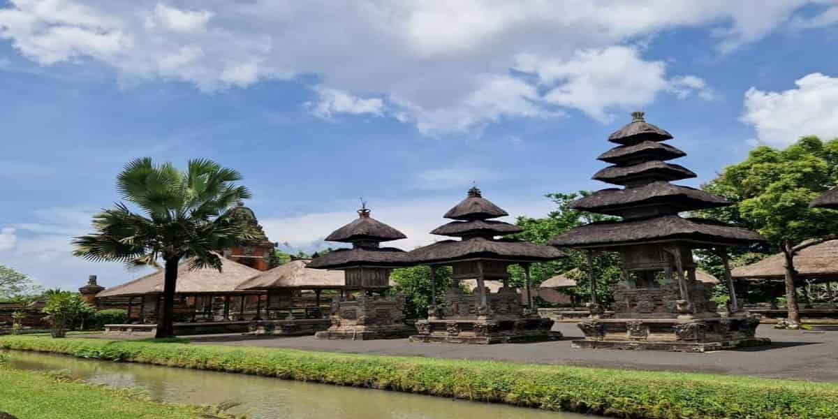 Taman Ayun , Ulun Danu and Bali Handara Gate