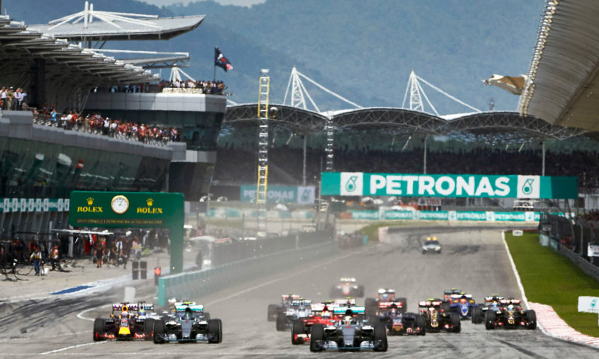 F1 Bahrain GP in Malaysia 2026: Race Day Pass with Transfers (Hillstand C/B)