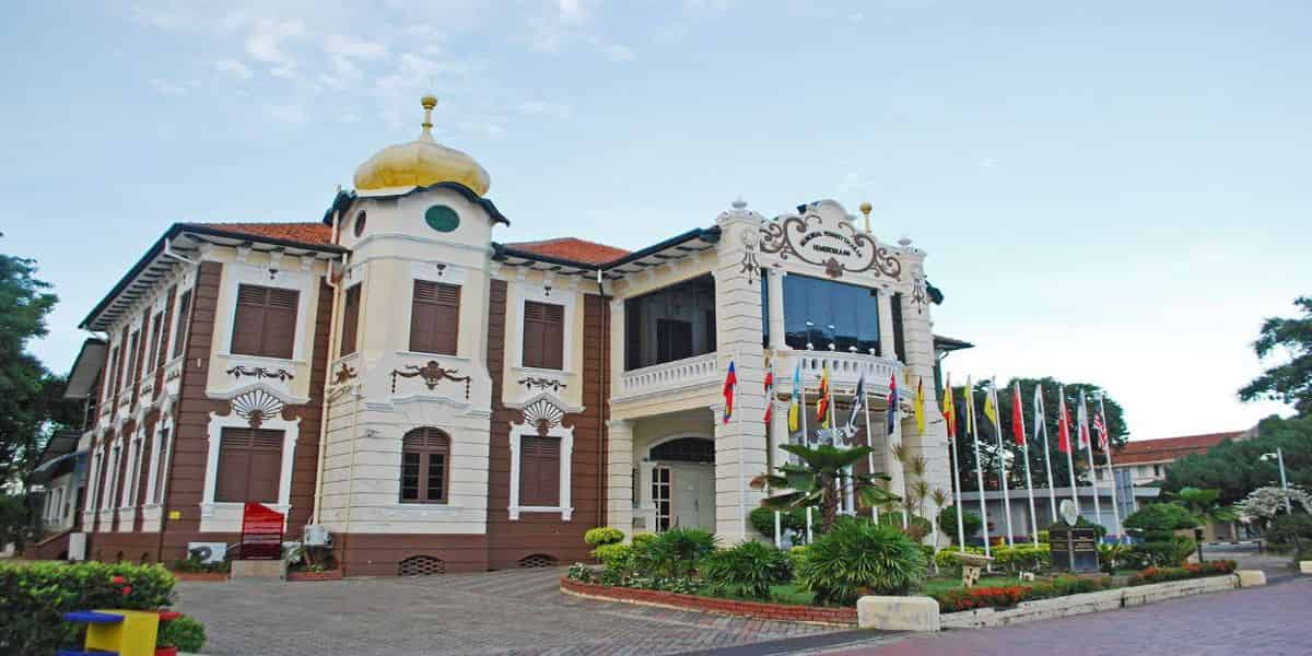 Full Day Historical Melaka Tour With Lunch (local food) With Shared Transfers