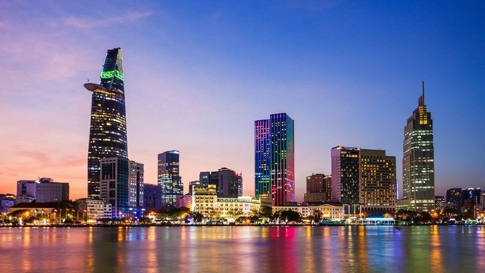 Saigon Full Day Cu Chi Tunnels and City Highlights Tour with Shared Transfers