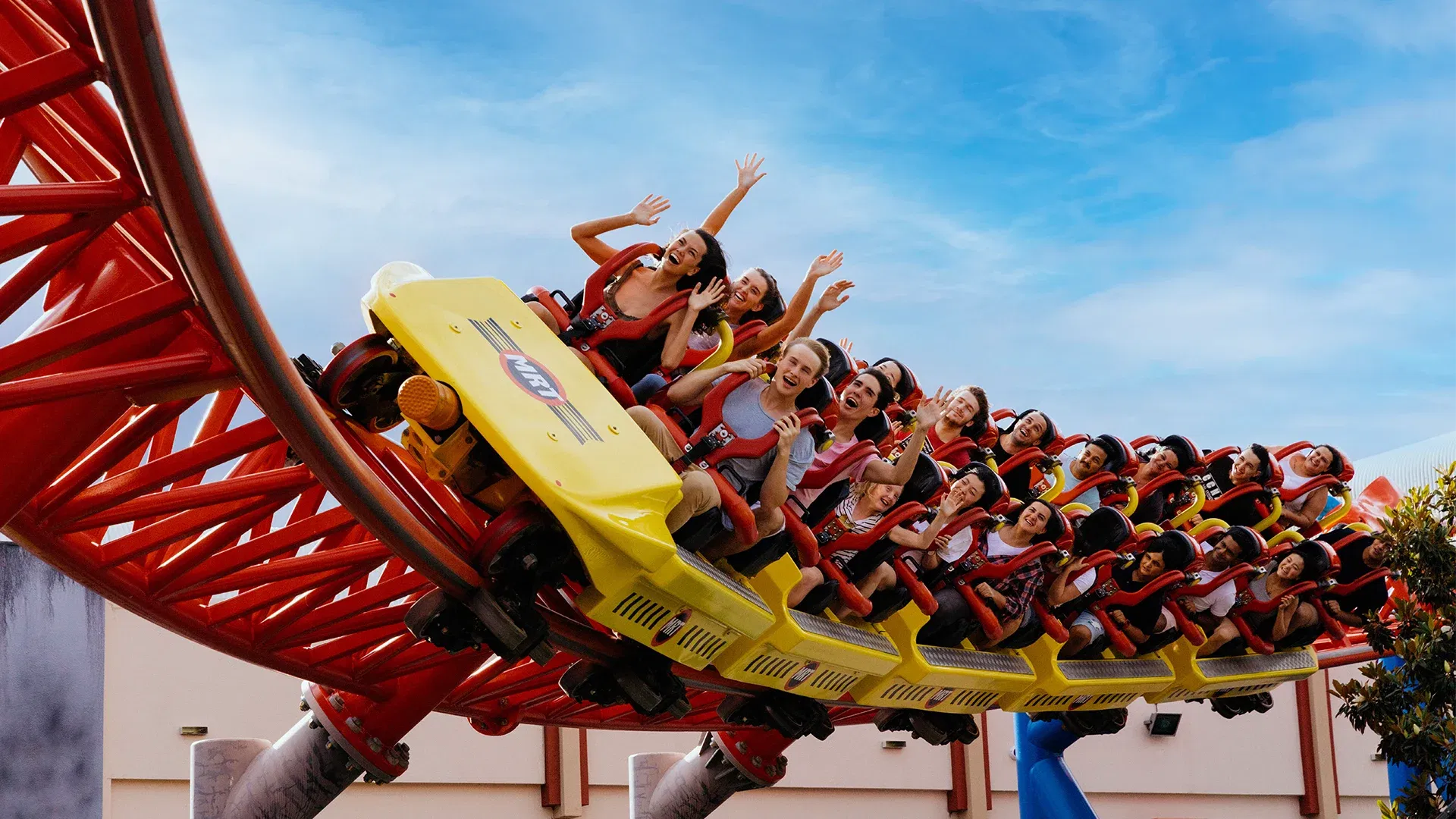 Roo Pass - Gold Coast Airport Return Transfers - 2 theme park transfer