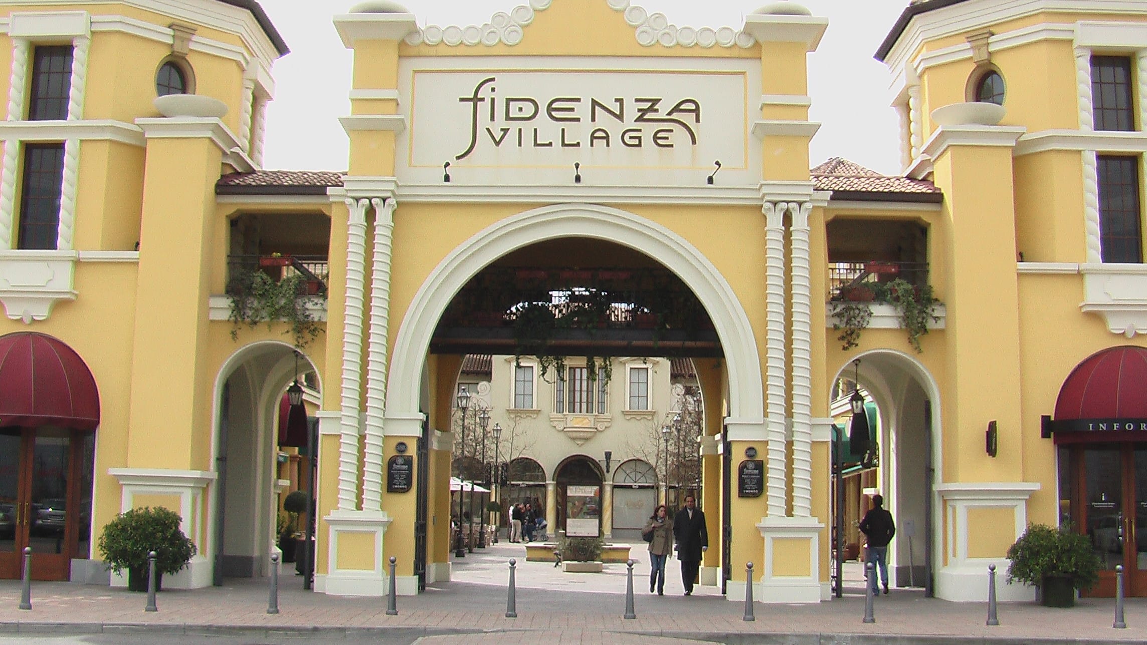 Exclusive Shopping Day Experience