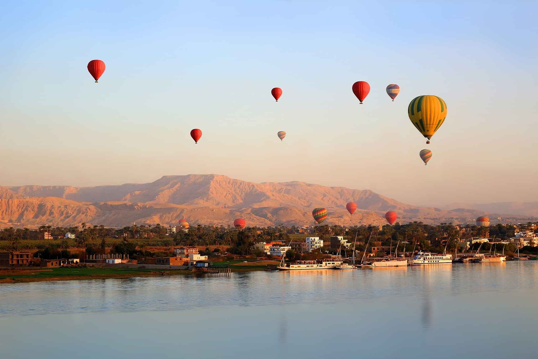 Sunrise Hot-Air Balloon rides over the ancient wonders of Luxor on shared Basis