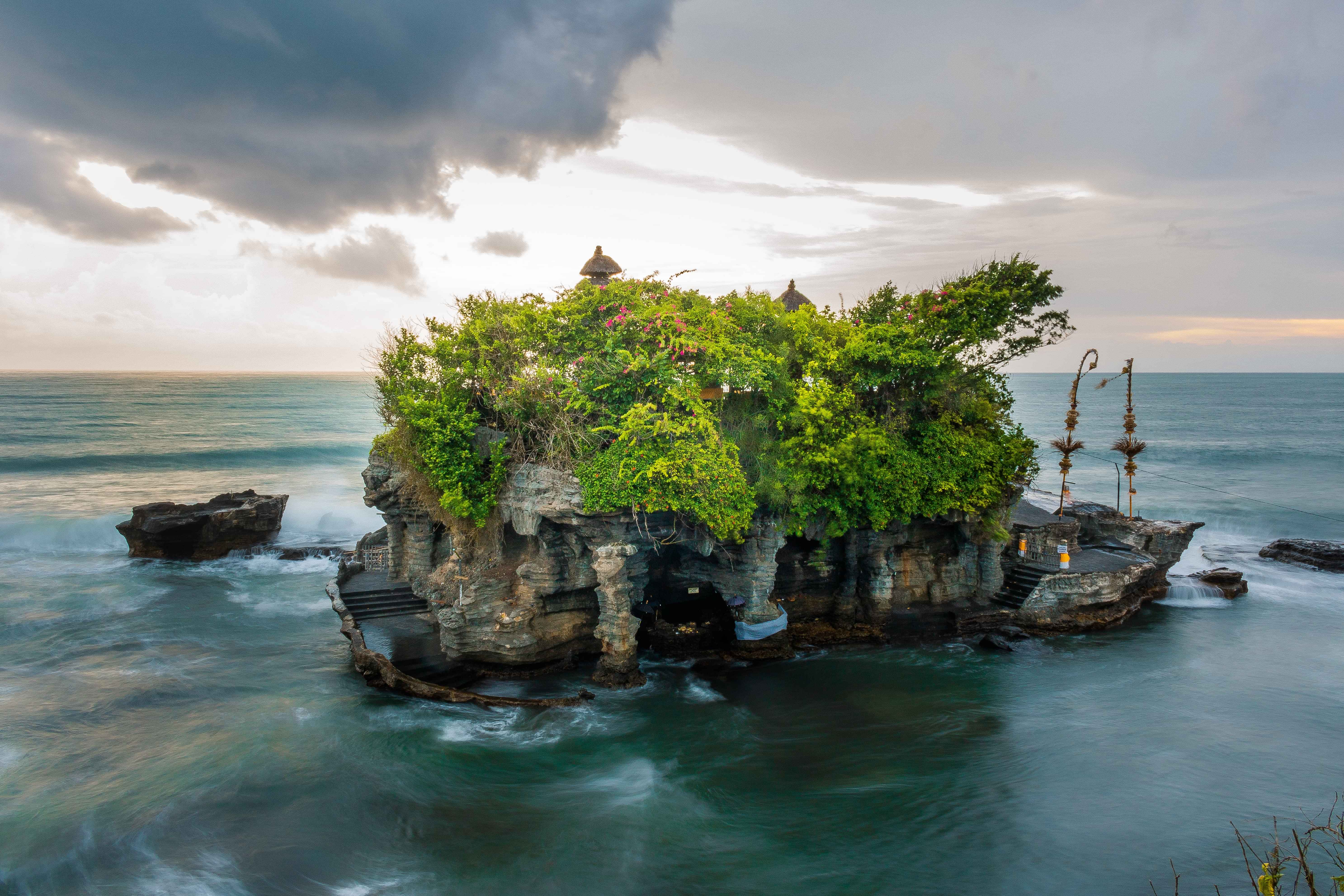 Tanah Lot Sunset Tour With Indian Food Dinner