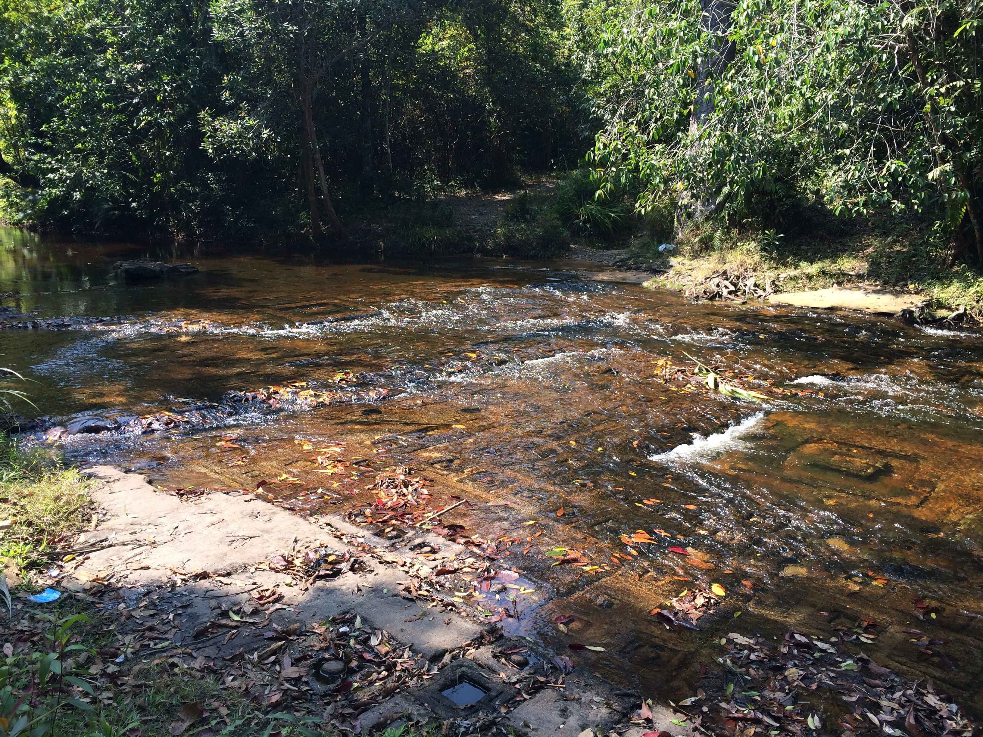 Phnom Kulen Waterfall & 1000 Lingas River Private Day Tour from Siem Reap