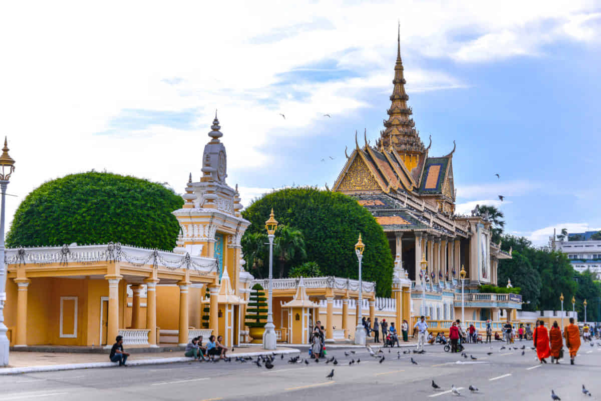 Phnom Penh City Tour with Private Transfers