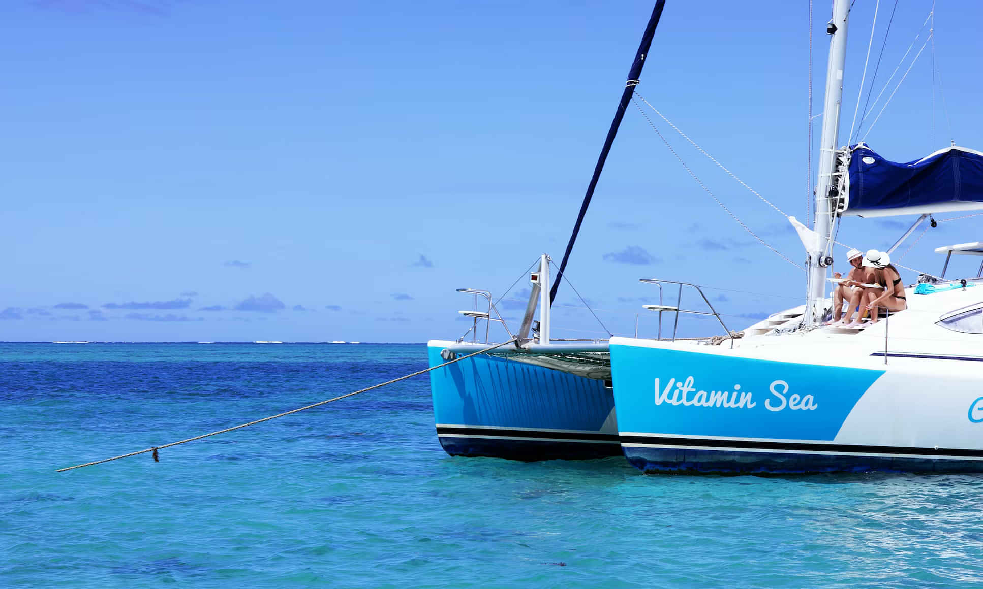 Catamaran Trip With Picnic Ile Aux Benitier With Private Transfers