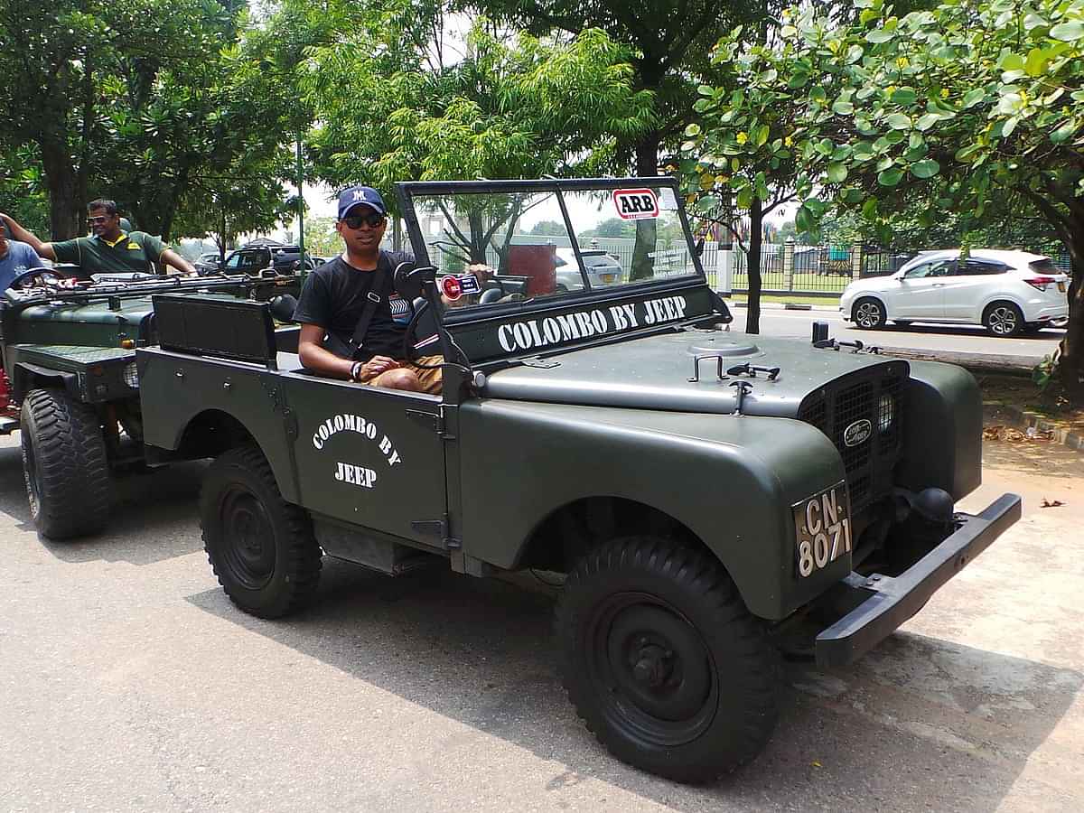 War jeep Tour in Colombo