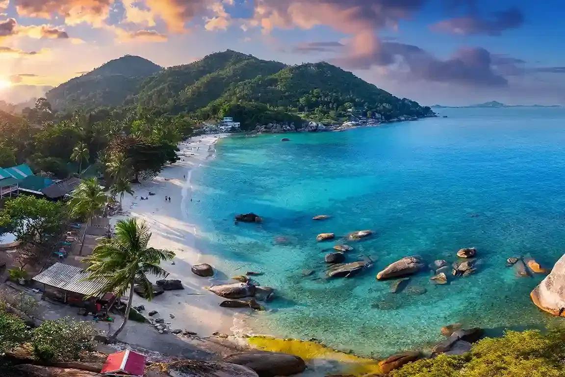 Tropical Paradise: Koh Samui & Phuket Retreat
