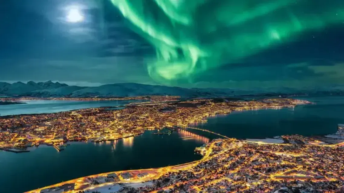 Adorable 5 Days Couple Travel Packages to Norway