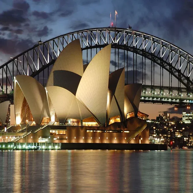 Australia’s Finest: 9 Nights of City & Coast