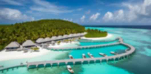 Vibrant Family Lagoon Escape – Holiday Inn Resort Kandooma Maldives