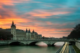 Breathtaking 6 Nights France Packages: Immerse yourself in the beauty of France with our 6-night package.