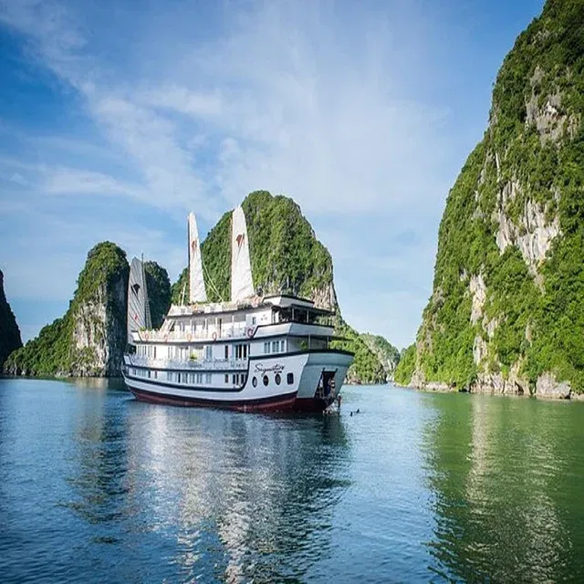 5N Hanoi & Halong Bay – Where City Charm Meets Cruise Romance