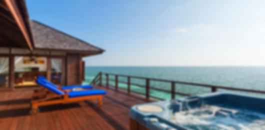 Adaaran Hudhuranfushi: Tropical Island Duo