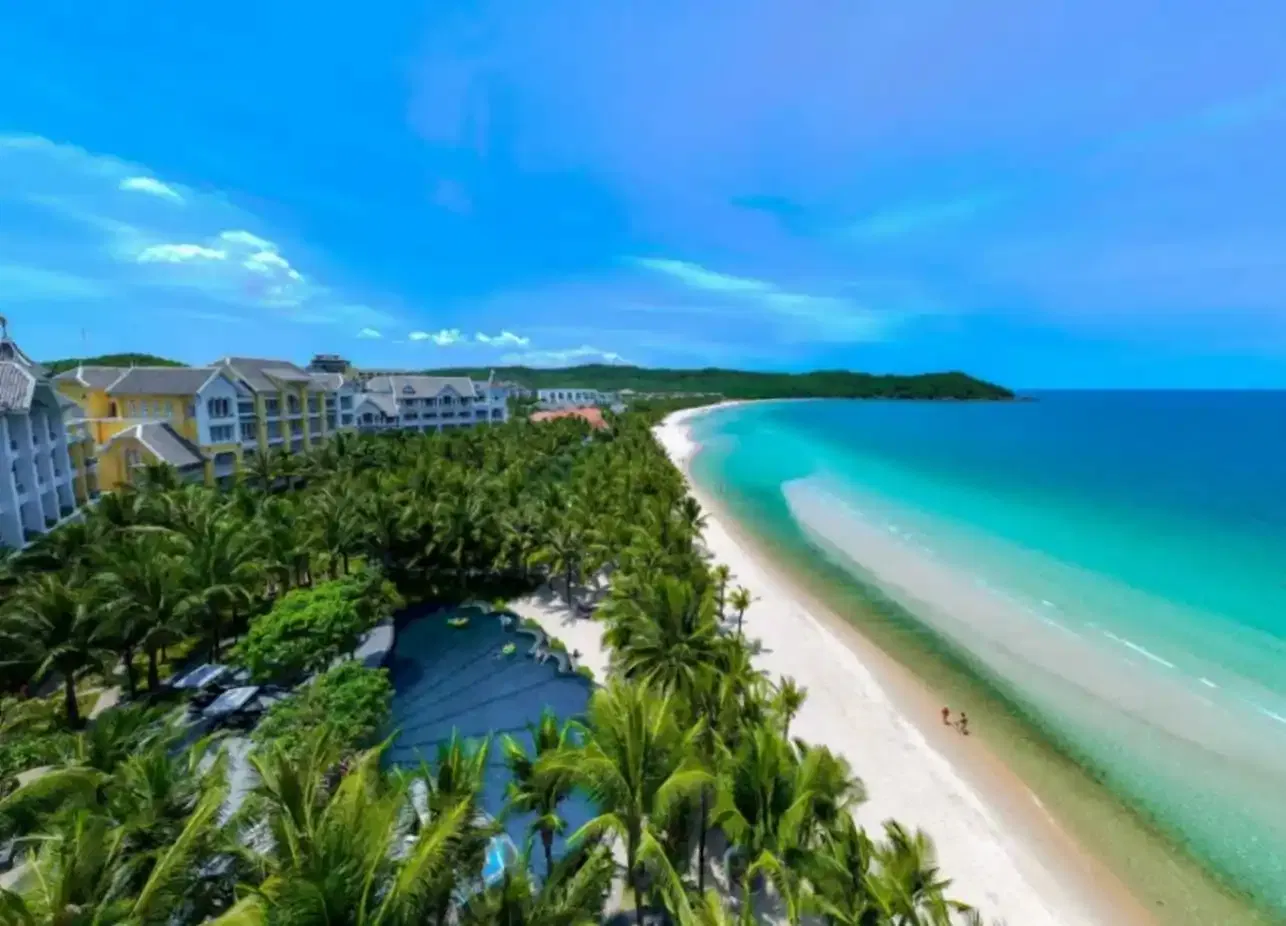 6N Luxury Beachfront Honeymoon – Phu Quoc & Da Nang