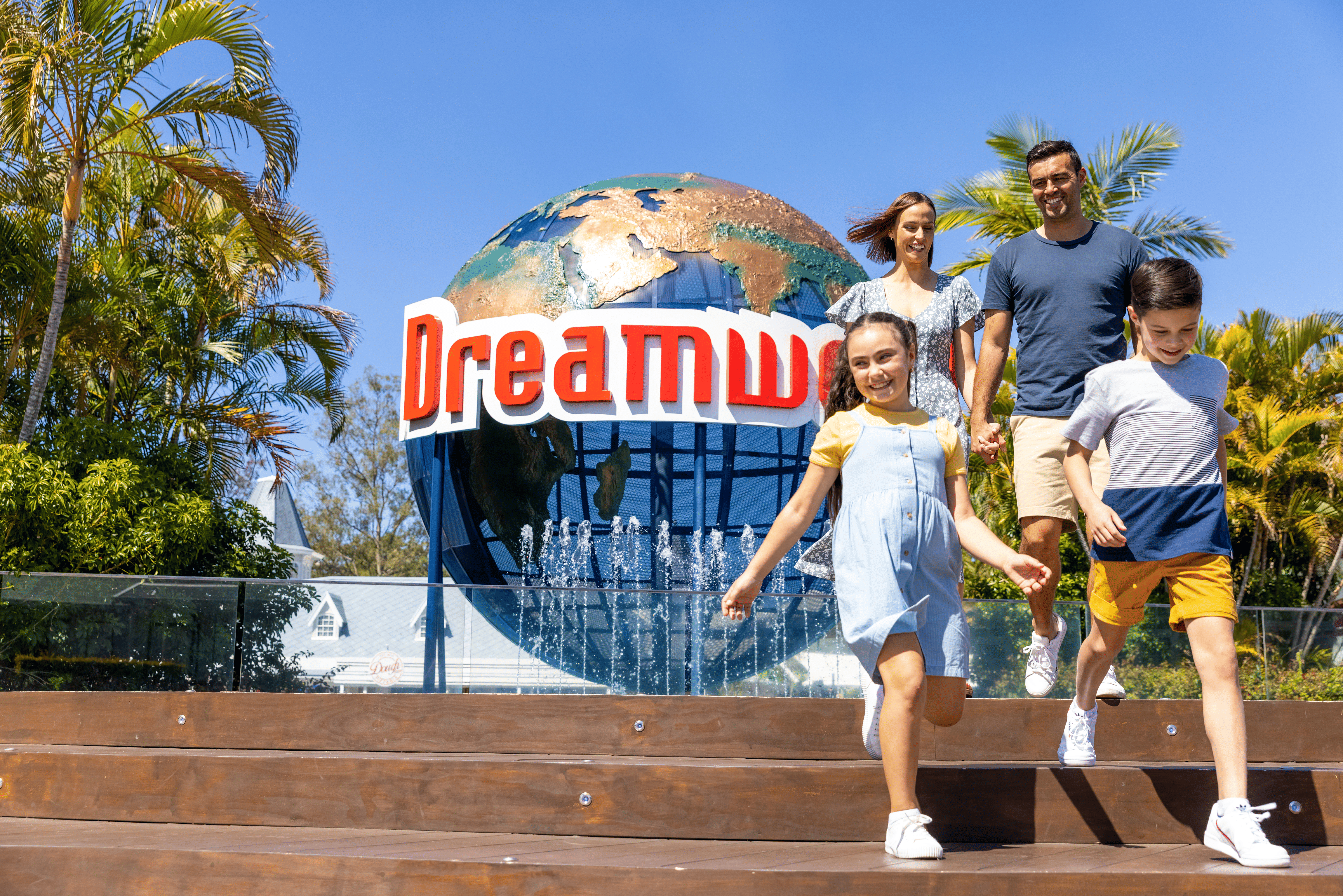 Queensland Uncovered: City Vibes to Coastal Highs