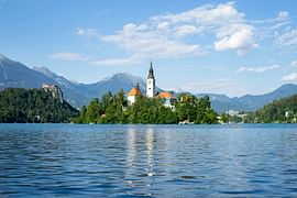 Europe Tour Package : 8 Nights of Adventure