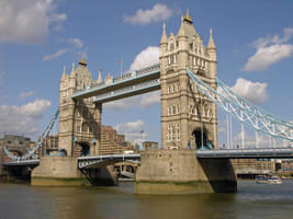Breathtaking London Retreat: 4-Night Package with Stunning Views