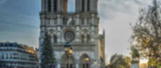 Blissful 6 Nights Paris Honeymoon Package with Flight