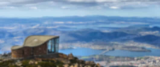 Explore the beauty of Australia for 11 nights at moderate rates