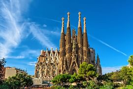 Paris and Barcelona honeymoon itinerary for couples