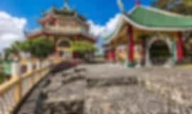 Friends Escape: 6 Nights In Manila, Boracay And Cebu