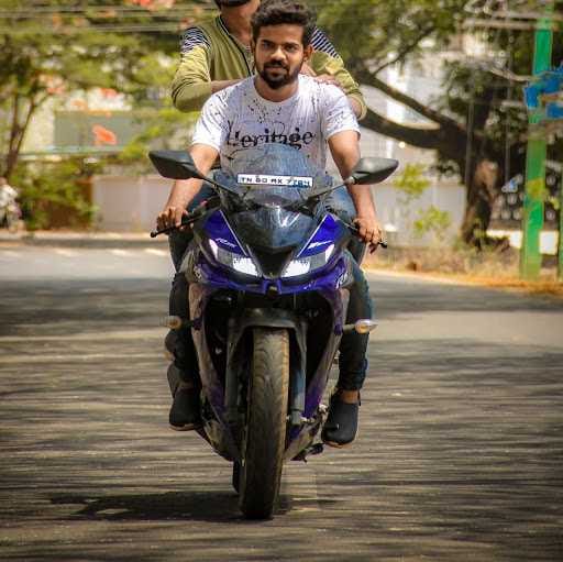 Praveen Lakshmanamurugan-Profile