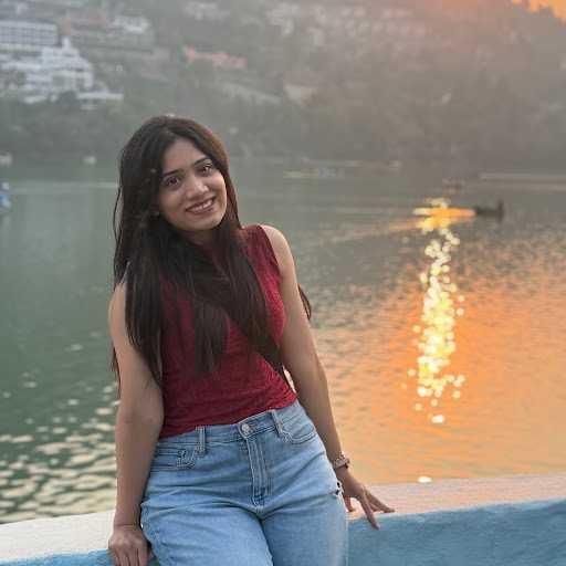Ayushi Modi-Profile