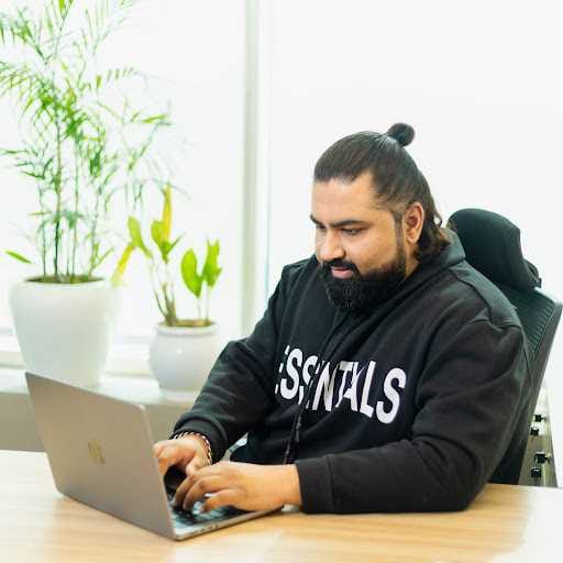 Nishant Radia-Profile
