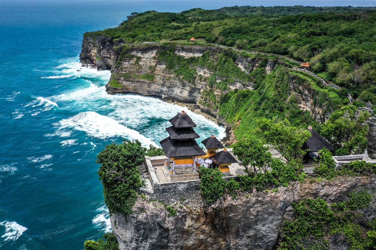 Bali Paradise: A Romantic Journey Through Culture & Nature