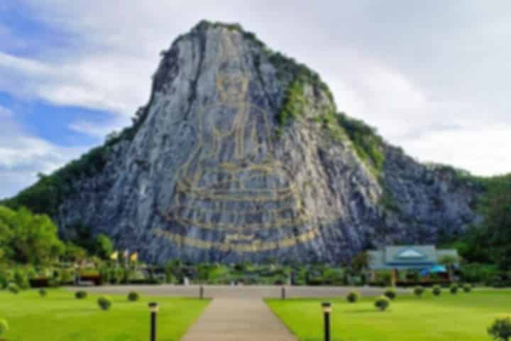 Khao Chi Chan Pattaya: Complete Travel Guide to Thailand’s Buddha Mountain